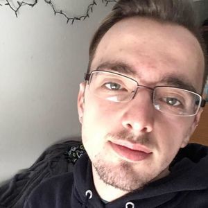 Meet your Posher, Devin
